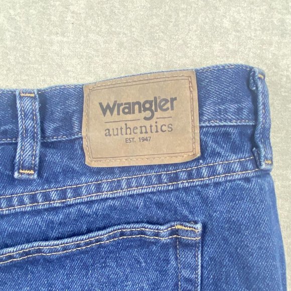Wrangler Jeans Mens Size 46x30 Authentics Blue Denim Regular Fit ZM200SD Relaxed - Picture 7 of 13